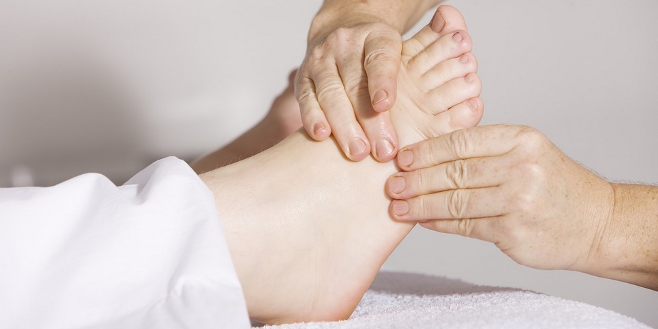 Signs of pain caused by peripheral neuropathy